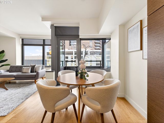 3601 S RIVER Pkwy 2304, Portland, OR 97239