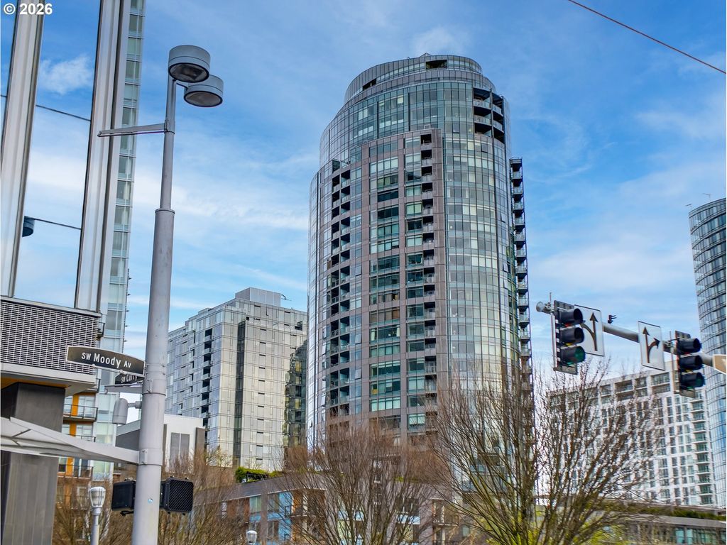 3601 S RIVER Pkwy 2304, Portland, OR 97239