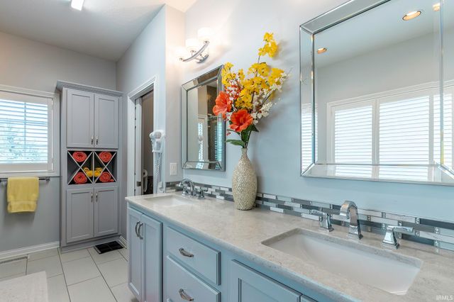 1533 Thornapple Drive, Fort Wayne, IN 46845