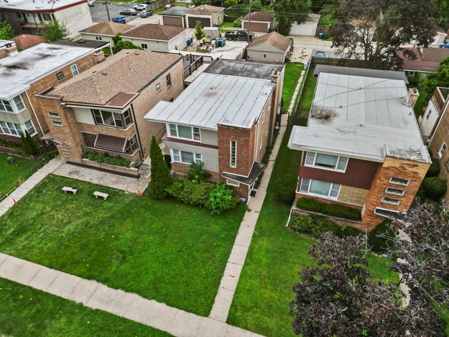 900 Dunlop Avenue, Forest Park, IL 60130