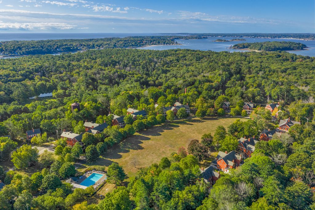 92 McKinley Court 92, Portland, ME 04109 — exterior