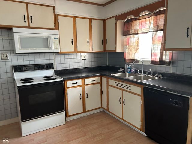 2002 Barton Avenue, Terre Haute, IN 47802