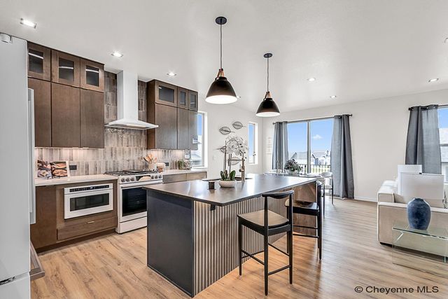 3942 SADDLEBACK LN, Cheyenne, WY 82001