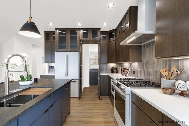 3942 SADDLEBACK LN, Cheyenne, WY 82001