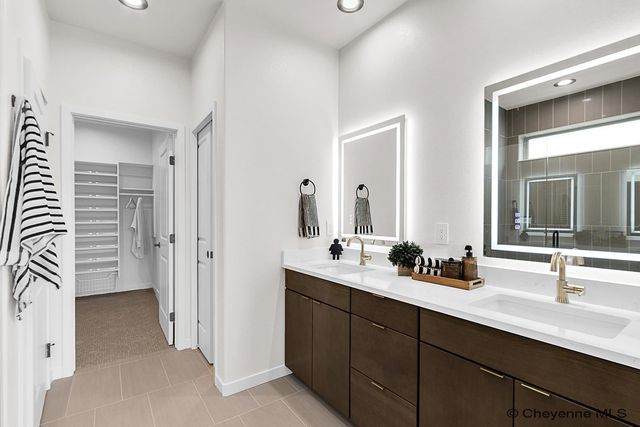 3942 SADDLEBACK LN, Cheyenne, WY 82001