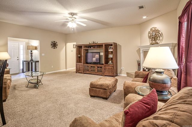 60 Calderon Way, Hot Springs Village, AR 71909