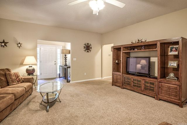 60 Calderon Way, Hot Springs Village, AR 71909