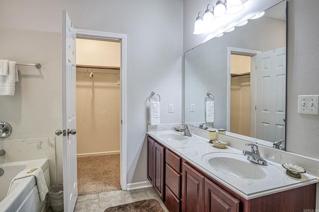 60 Calderon Way, Hot Springs Village, AR 71909