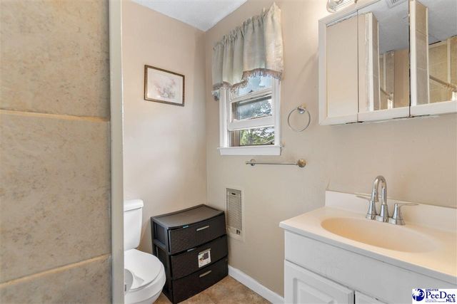 3518 Leigh Lane, Florence, SC 29505