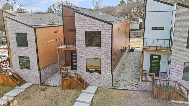 491 S Happy Hollow Road, Fayetteville, AR 72701