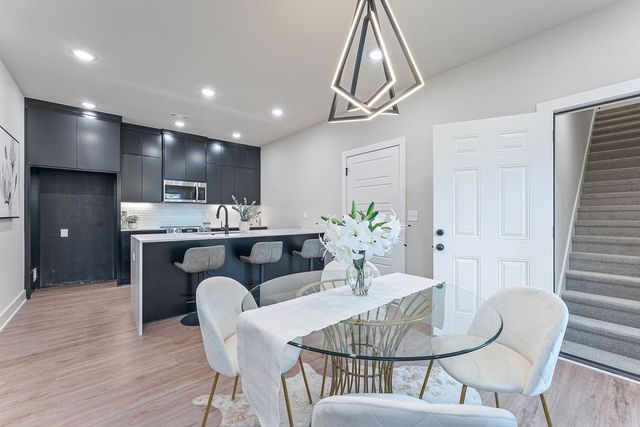 491 S Happy Hollow Road, Fayetteville, AR 72701