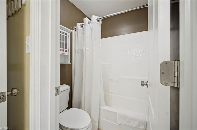304 Founders Pointe TRL, Carrollton, VA 23314