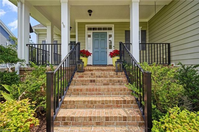 304 Founders Pointe TRL, Carrollton, VA 23314