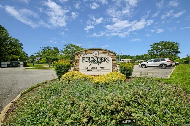 304 Founders Pointe TRL, Carrollton, VA 23314