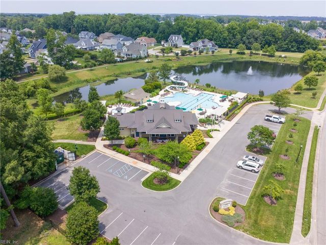 304 Founders Pointe TRL, Carrollton, VA 23314