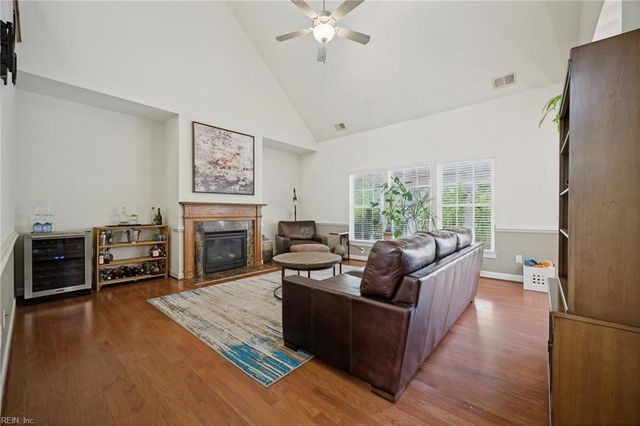304 Founders Pointe TRL, Carrollton, VA 23314