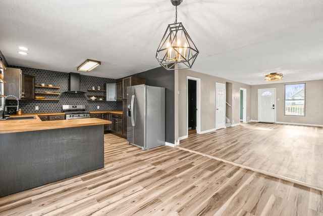 3436 E AVENUE, Council Bluffs, IA 51501