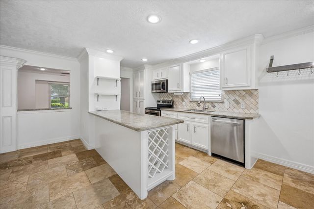 5019 Kinglet Street, Houston, TX 77035