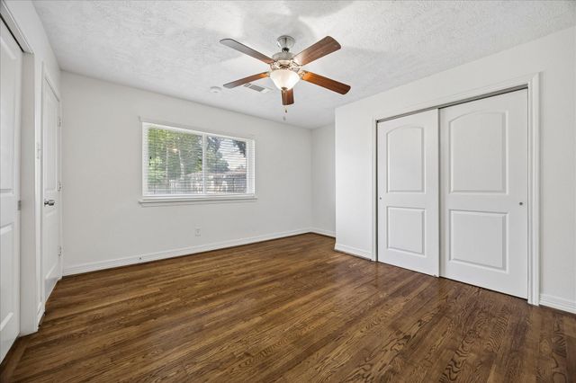 5019 Kinglet Street, Houston, TX 77035