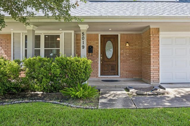 5019 Kinglet Street, Houston, TX 77035