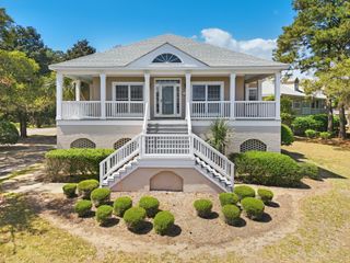 80 Collins Meadow Dr # 18, Georgetown, SC 29440