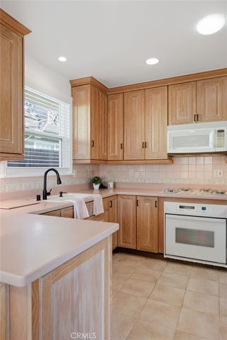 5041 Mcfadden, Huntington Beach, CA 92649