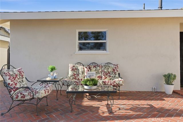 5041 Mcfadden, Huntington Beach, CA 92649