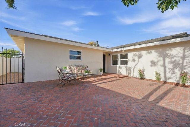 5041 Mcfadden, Huntington Beach, CA 92649