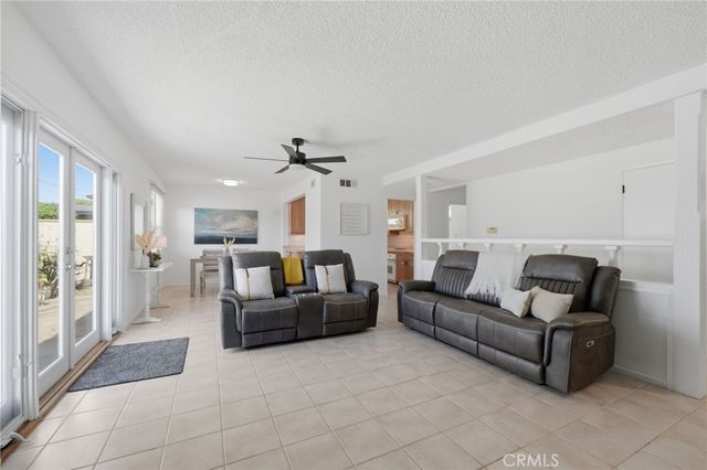 5041 Mcfadden, Huntington Beach, CA 92649