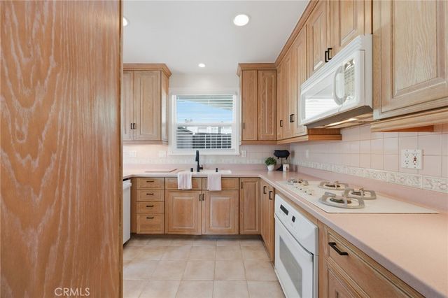 5041 Mcfadden, Huntington Beach, CA 92649
