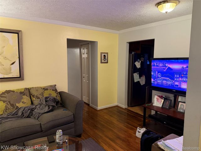 29537 Hazelwood Street, Inkster, MI 48141