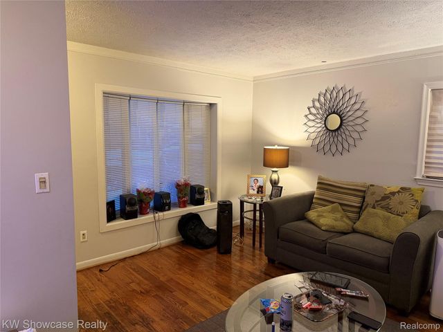 29537 Hazelwood Street, Inkster, MI 48141