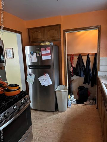 29537 Hazelwood Street, Inkster, MI 48141