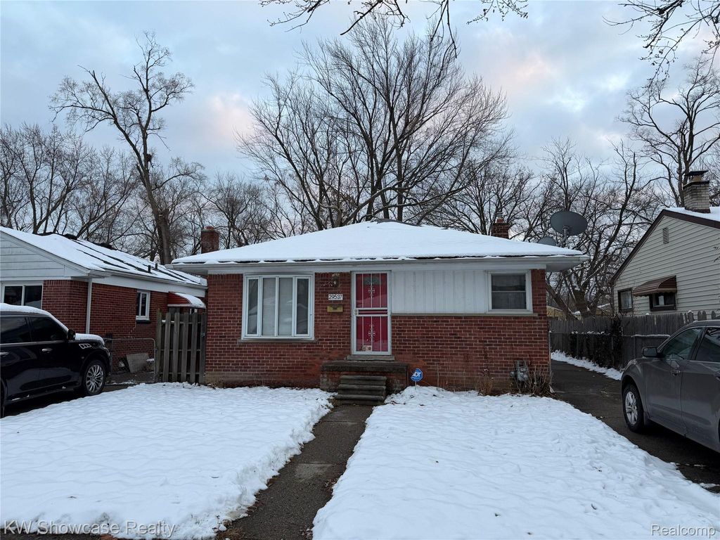 29537 Hazelwood Street, Inkster, MI 48141