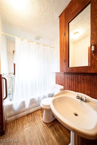 411 Eastlawn Street, Geneva, OH 44041