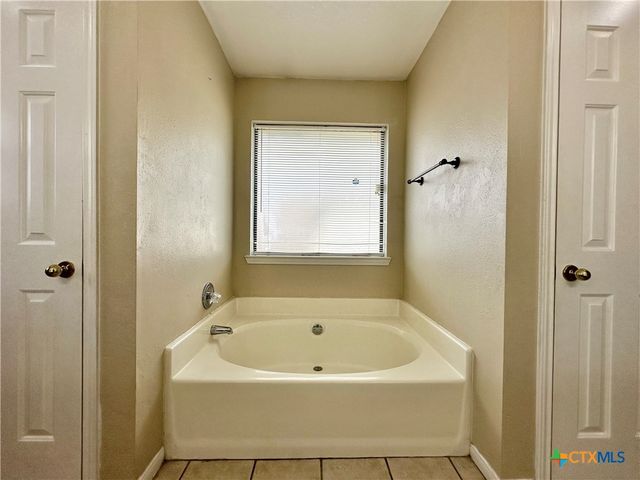 4006 Oak Valley Drive, Killeen, TX 76542