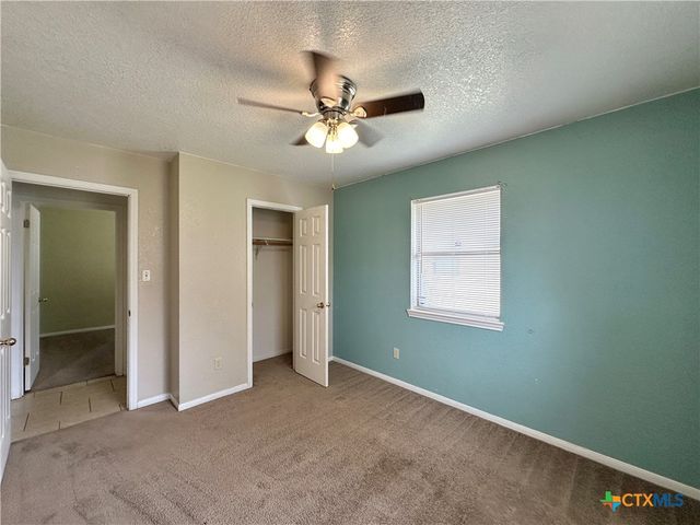 4006 Oak Valley Drive, Killeen, TX 76542