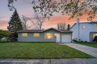2715 Glenbrook Drive, Lansing, MI 48911