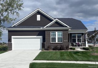 20505 West Kilburn Drive, Macomb Township, MI 48044