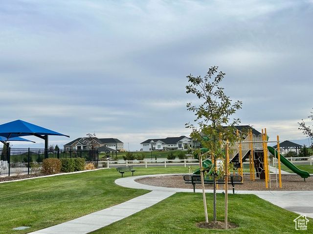 1651 W WHITE PINE DR, Syracuse, UT 84075