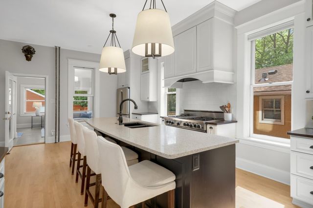 2116 Lincoln Avenue, Saint Paul, MN 55105