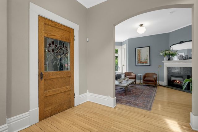 2116 Lincoln Avenue, Saint Paul, MN 55105