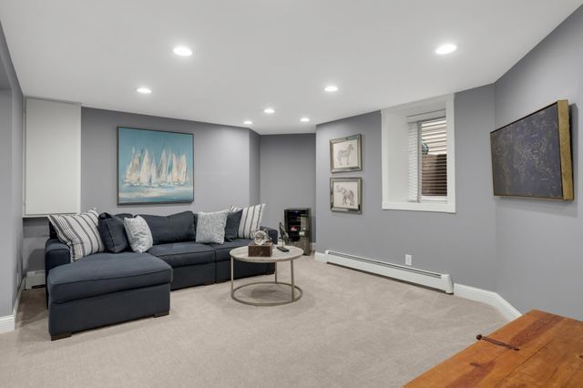 2116 Lincoln Avenue, Saint Paul, MN 55105