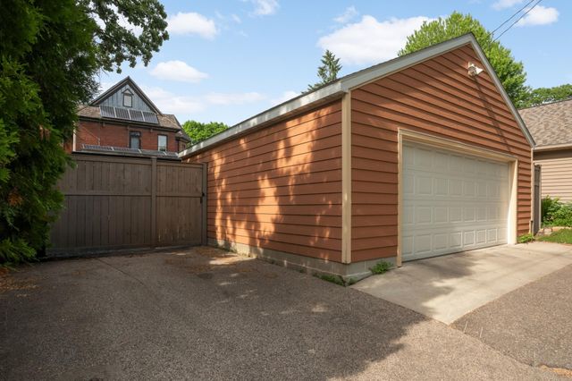 2116 Lincoln Avenue, Saint Paul, MN 55105