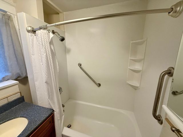 1754 Commonwealth Avenue B, Boston, MA 02135