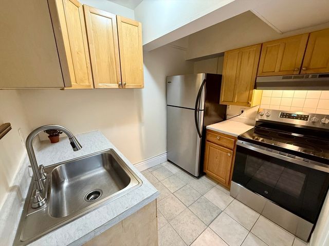 1754 Commonwealth Avenue B, Boston, MA 02135