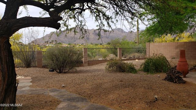 6525 N Shadow Bluff Drive, Tucson, AZ 85704