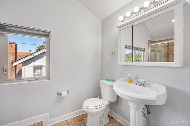 3058 Penrose Place, Cincinnati, OH 45211