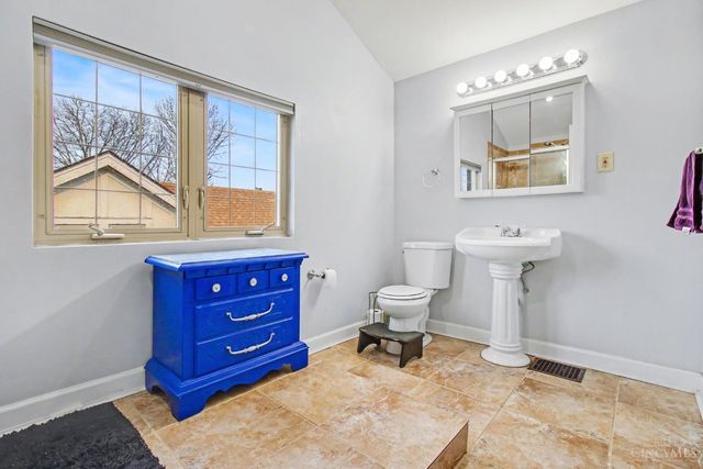 3058 Penrose Place, Cincinnati, OH 45211