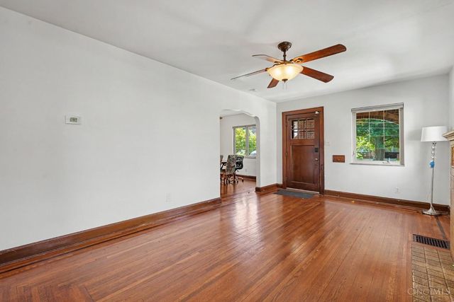 3058 Penrose Place, Cincinnati, OH 45211